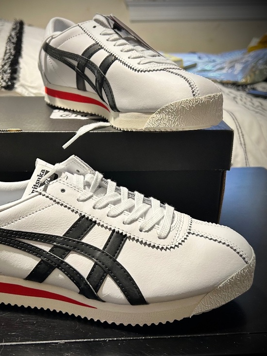 Onitsuka Tiger by Asics Shoes - Onitsuka Tiger Corsair White and Black Sneakers (asics)